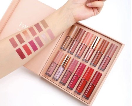 سيت ملمع وأحمر شفاه (Lip Gloss Set) من ماركة IGOODCO الكورية.